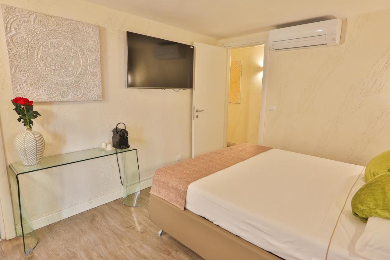 Grottini Luxury Suites ~ Pantheon Rome Buitenkant foto